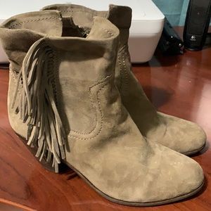 Adorable Suede Fringe Bootie Sz 10.5 Sam Edelman